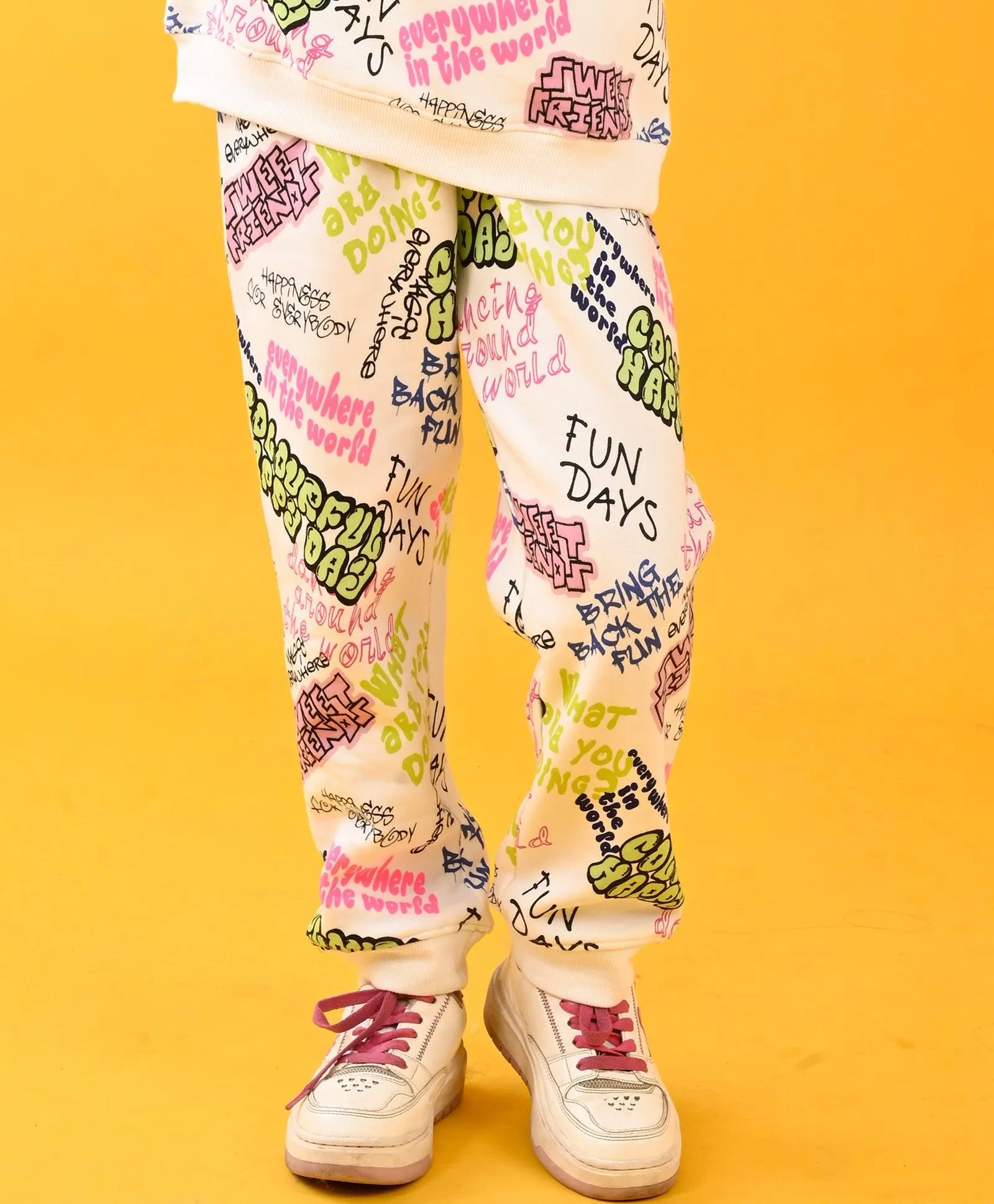COLORFUL HAPPINESS FLEECE JOGGER - WHITE
