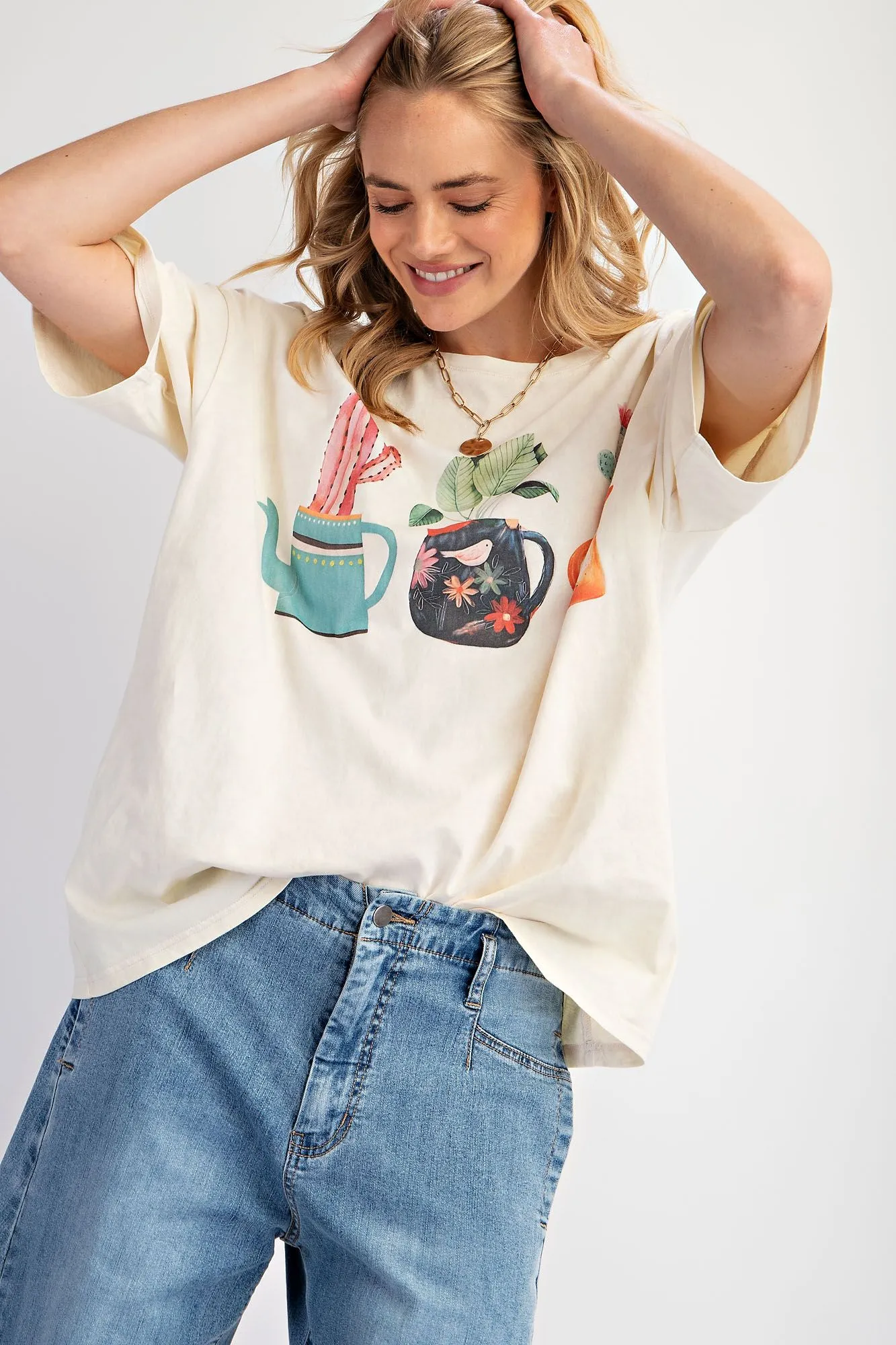 Easel Ecru T-Shirt With Graphic Cactus Planted In Tea Pots