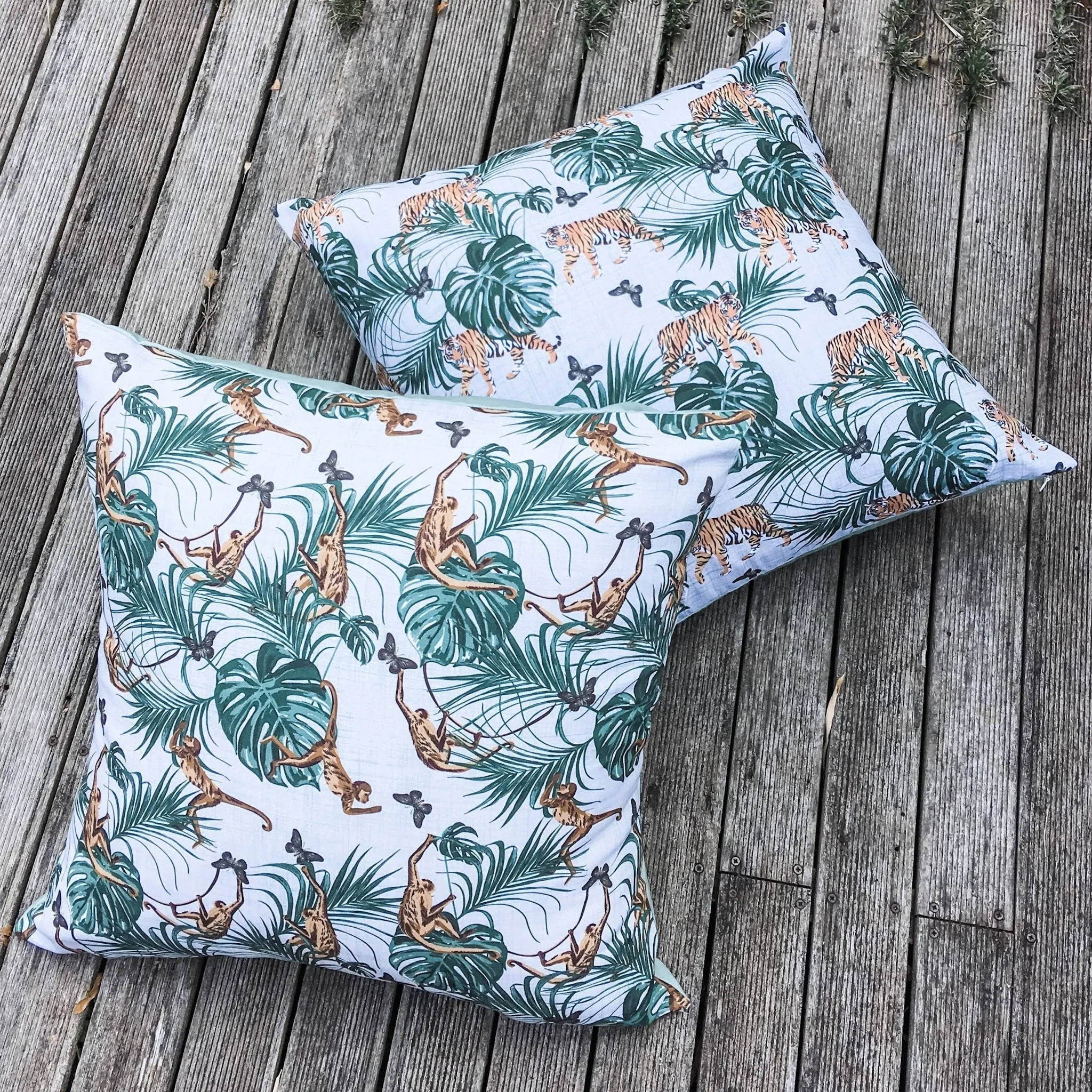 Extra Large 65cms Monkey Water Resistant Garden Floor Cushion Cover Scatter Pillow Cover Tropical Jungle Rainforest