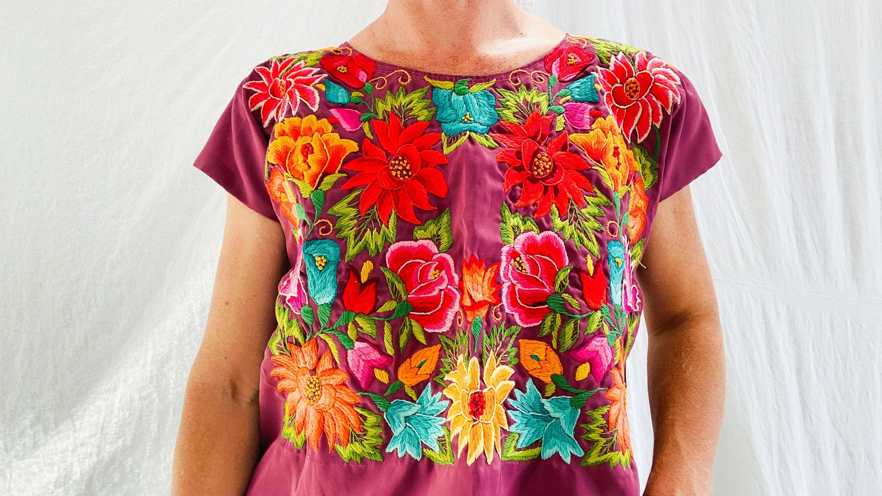 Hand Embroidered Tehuana Huipil aka Frida Kahlo Blouse. Oaxaca, Mexico. Vintage. Rare