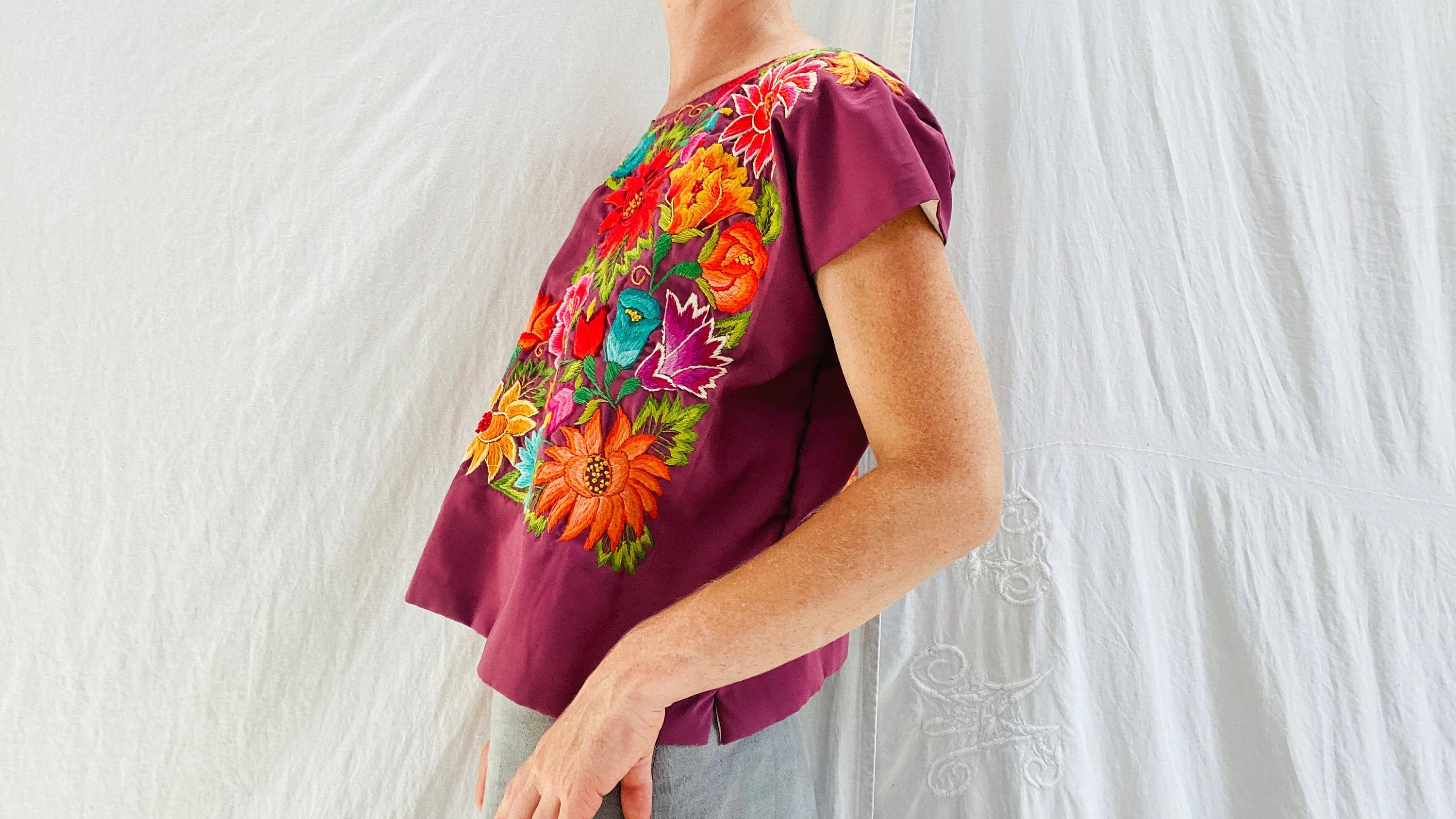 Hand Embroidered Tehuana Huipil aka Frida Kahlo Blouse. Oaxaca, Mexico. Vintage. Rare