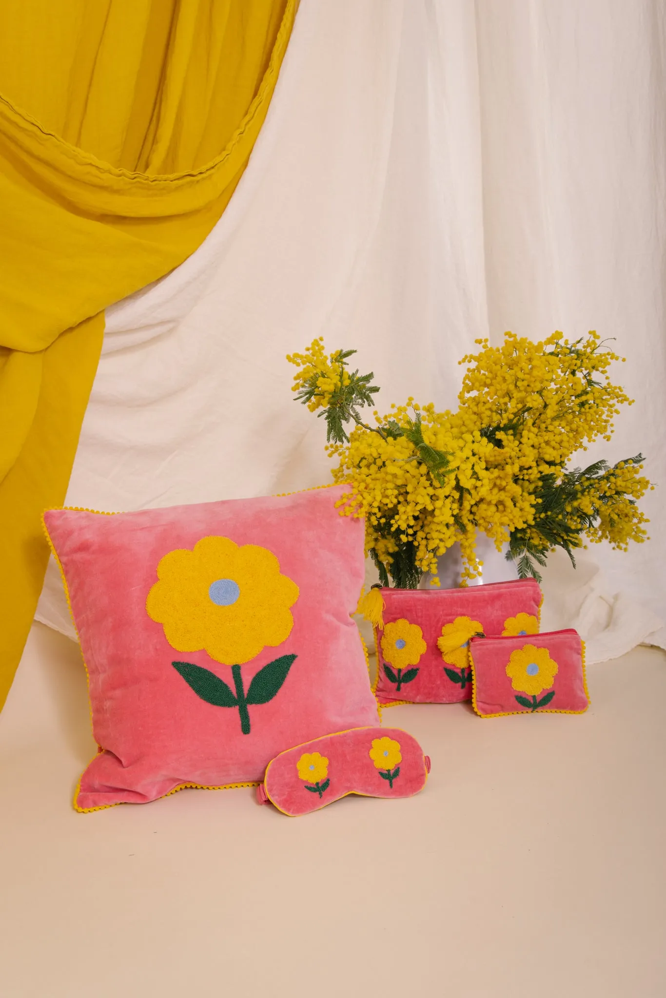 Velvet Flower Cushion - Pink