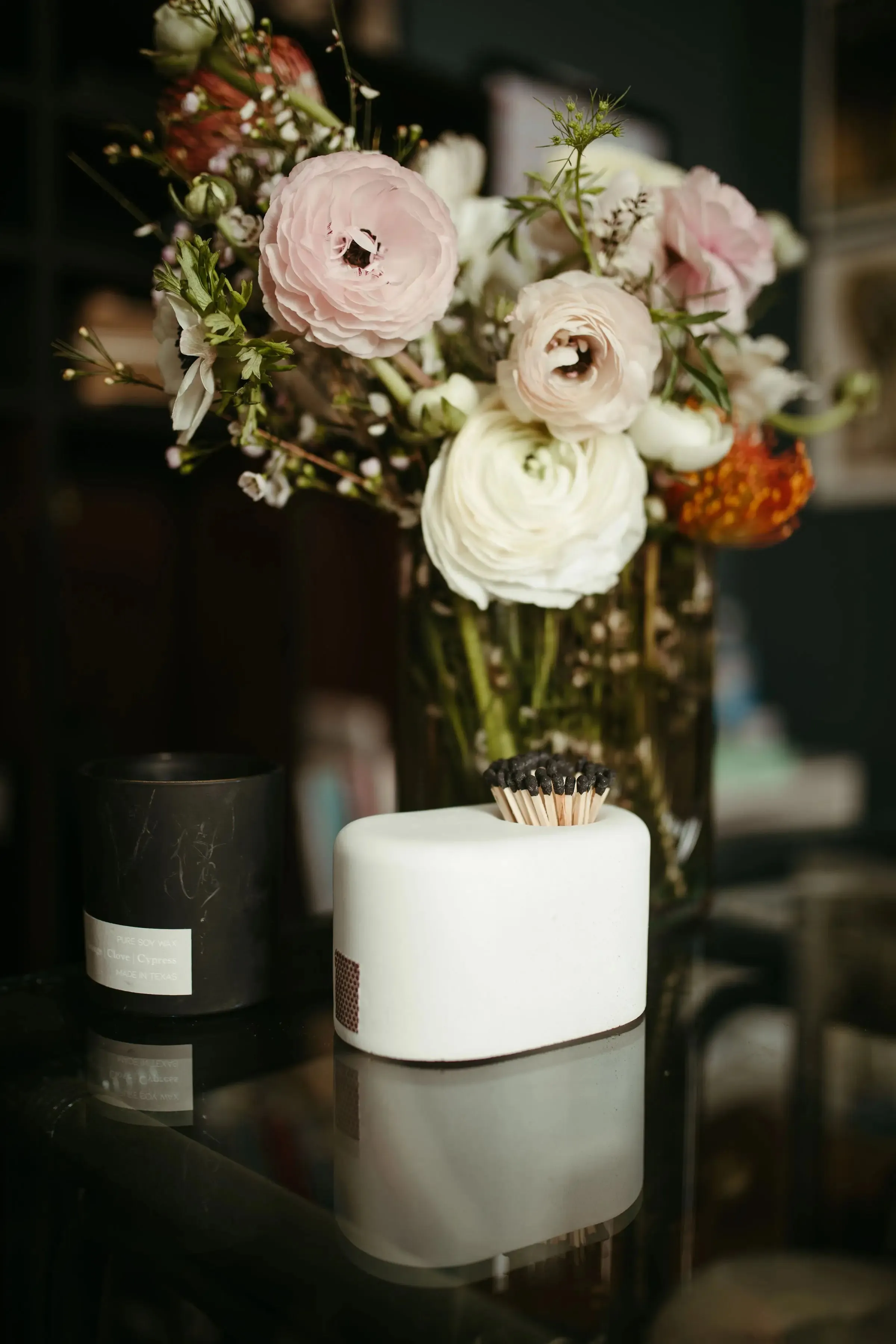 White Streamliner Match Holder with Black Matches